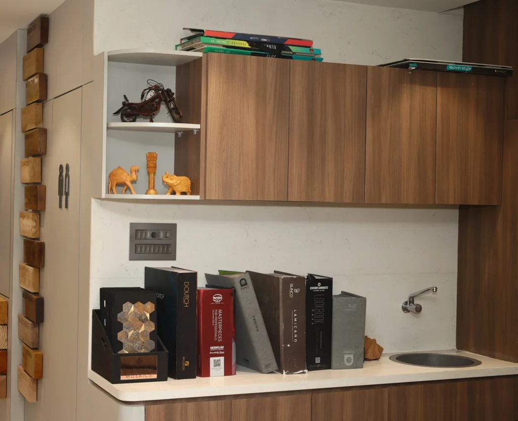 Premium laminates plywood